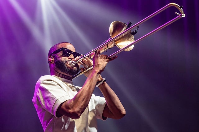 TROMBONE SHORTY & ORLEANS AVENUE – MIGHT NOT MAKE IT HOME TOUR