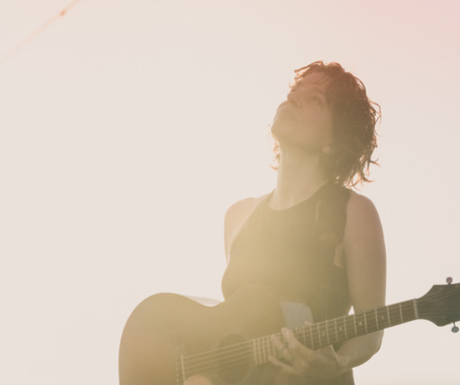 Ani DiFranco with Special Guest Wryn presented by JAM Productions and Thalia Hall